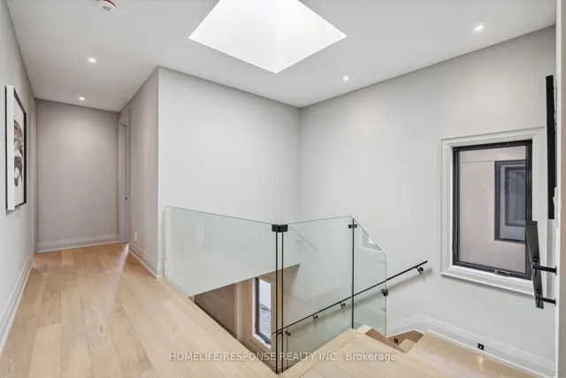 Additional image 20 of 8 MARTIN GROVE Rd