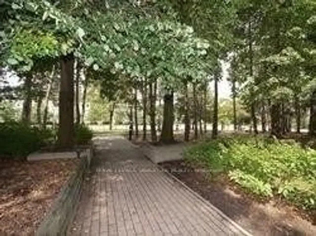 Additional image 33 of 3700 Kaneff Cres Unit 2007