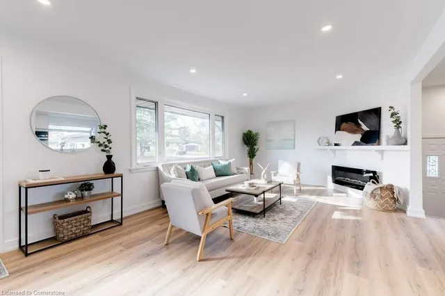 Additional image 6 of 5470 Randolph Cres