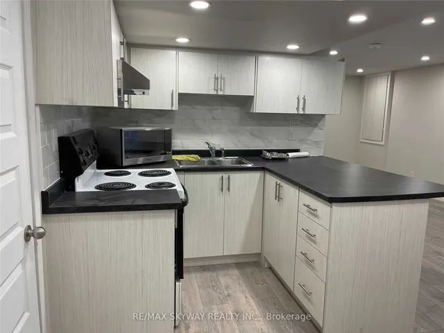 Additional image 34 of 17 Nantucket Cres