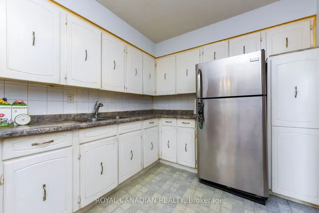 Additional image 16 of 3577 Derry Rd Unit 311