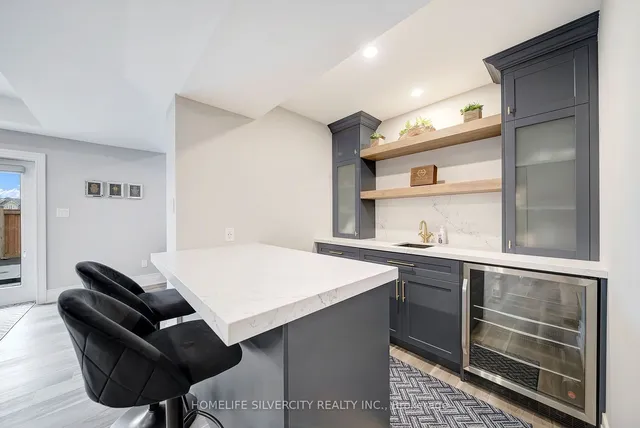 Additional image 25 of 398 Spyglass Green