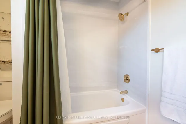 Additional image 12 of 586 Renforth Dr Unit 40