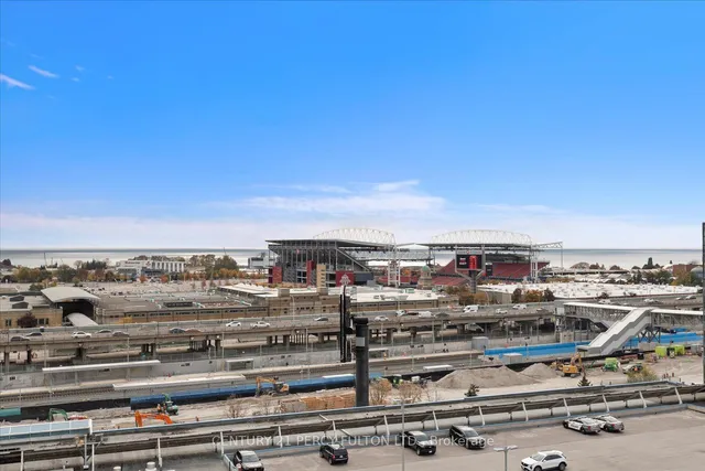 Additional image 35 of 135 East Liberty St Unit 2105