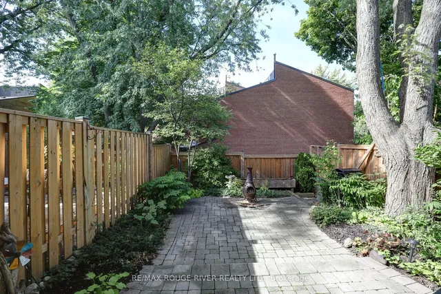 Additional image 36 of 1270 Gainsborough Dr Unit 1