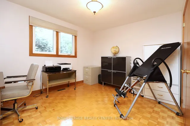 Additional image 22 of 4229 Capilano Crt