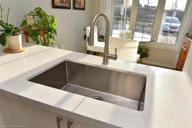 Additional image 9 of 2055 Walkers Line Unit 102