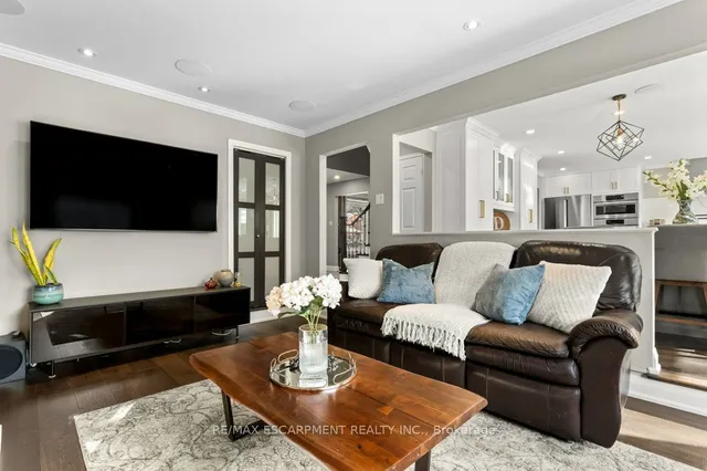 Additional image 14 of 504 Mathewman Cres