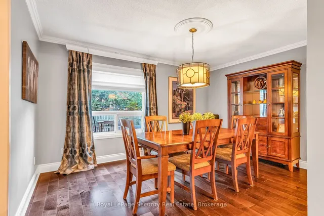 Additional image 10 of 654 Ashprior Ave