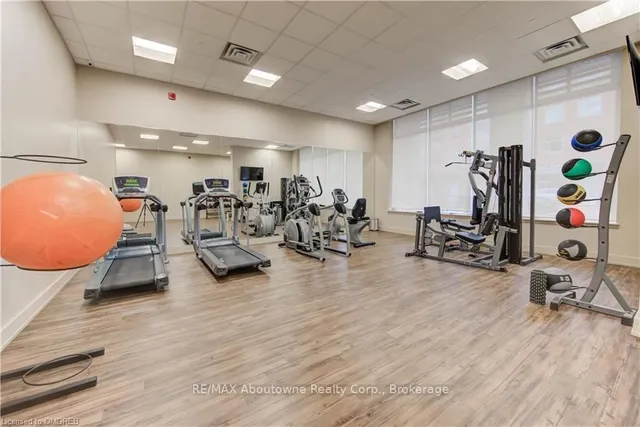 Additional image 19 of 216 OAK PARK Blvd Unit 226