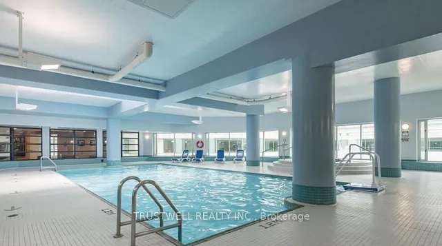 Additional image 7 of 10 Yonge St Unit 609