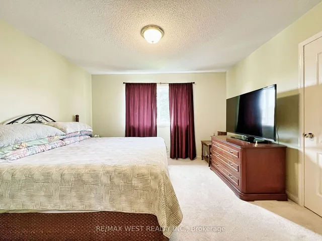 Additional image 17 of 1249 Quest Circ