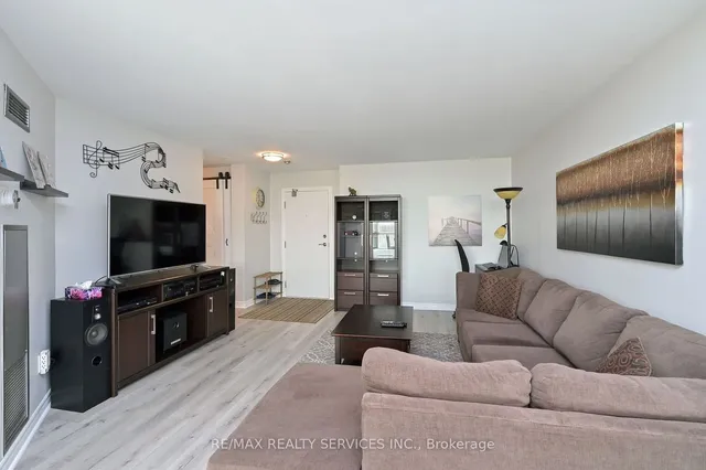 Additional image 8 of 10 Laurelcrest St Unit #1210