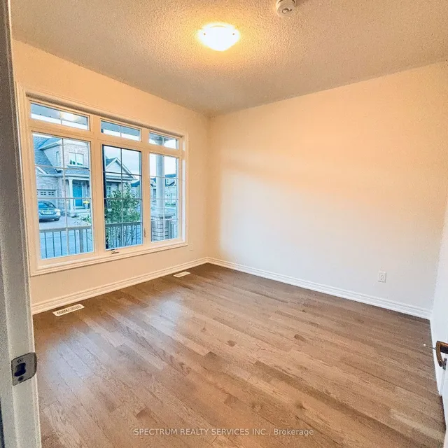 Additional image 9 of 9 Abelia St