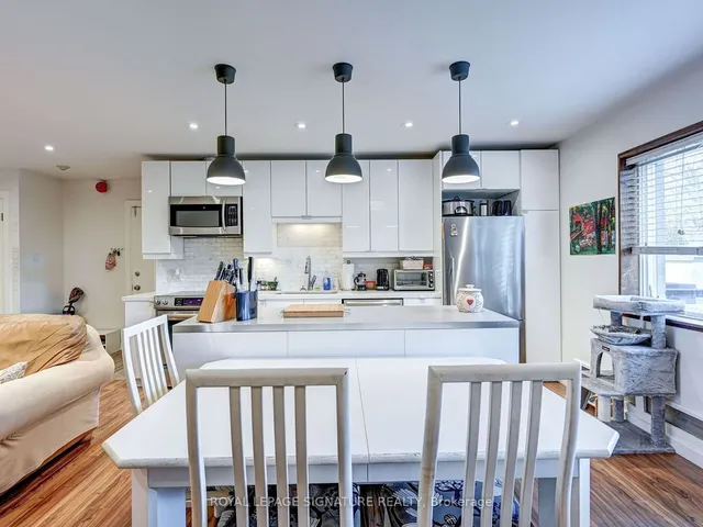 Additional image 32 of 40 Cavell Ave