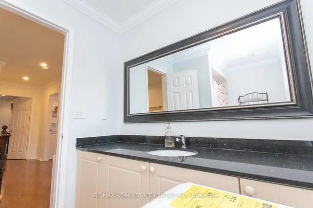 Additional image 30 of 835 Stonebridge Ave