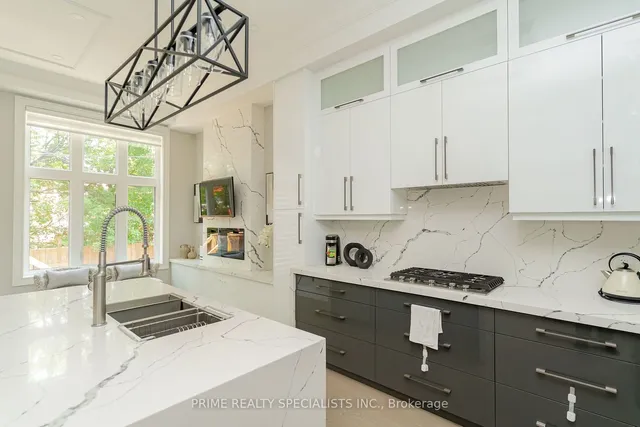 Additional image 15 of 71 Sixteenth St