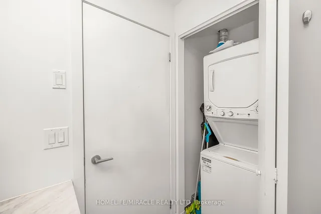 Additional image 24 of 51 East Liberty St Unit 1108