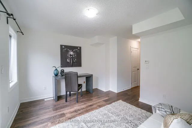 Additional image 35 of 14 Faye St