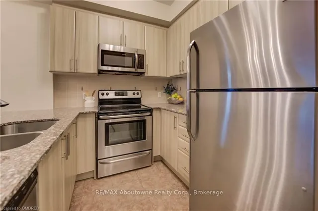 Additional image 2 of 216 OAK PARK Blvd Unit 226