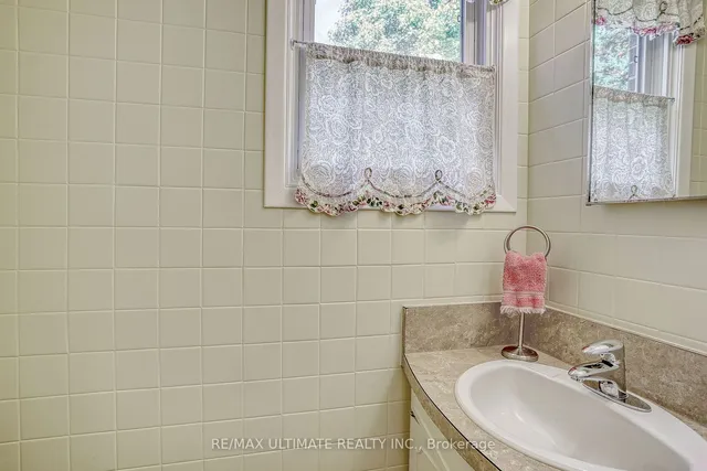 Additional image 28 of 42 Summerside Cres