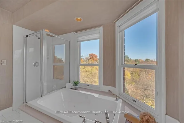 Additional image 23 of 106 FAIRWOOD Pl