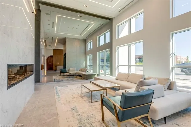 Additional image 3 of 509 Dundas St Unit 812