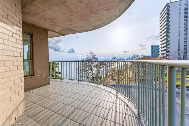 Additional image 24 of 2190 Lakeshore Rd Unit 301