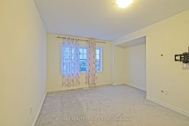 Additional image 30 of 2 Redfern St