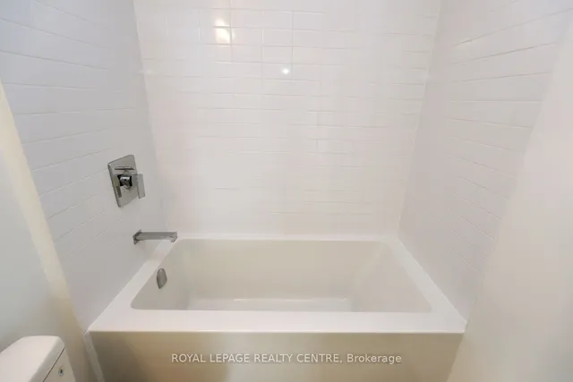 Additional image 26 of 2489 TAUNTON Rd Unit 509