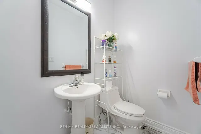 Additional image 18 of 30 Latania Blvd