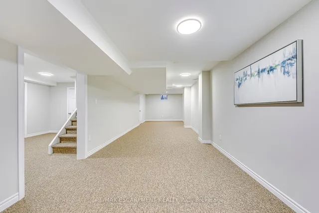 Additional image 36 of 435 March Cres