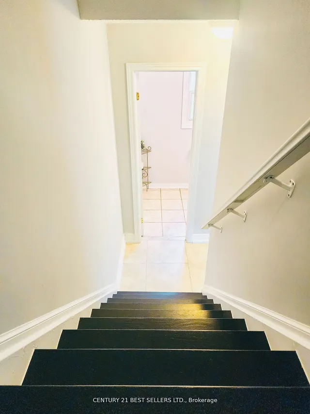 Additional image 24 of 400 Bloor St Unit 46