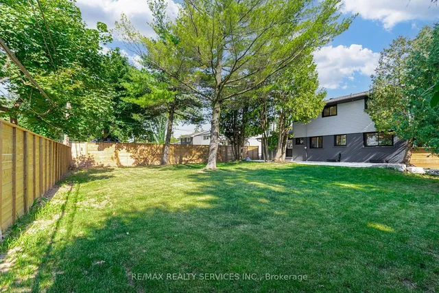 Additional image 37 of 5133 Cherryhill Cres