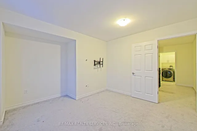 Additional image 23 of 2 Redfern St