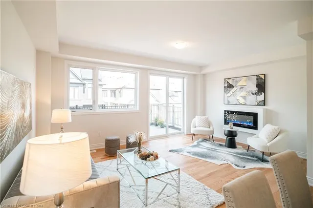 Additional image 12 of 3321 Sixth Line