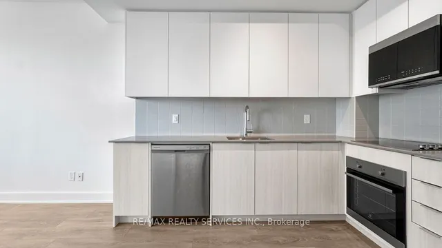 Additional image 10 of 2481 Taunton Rd Unit 603