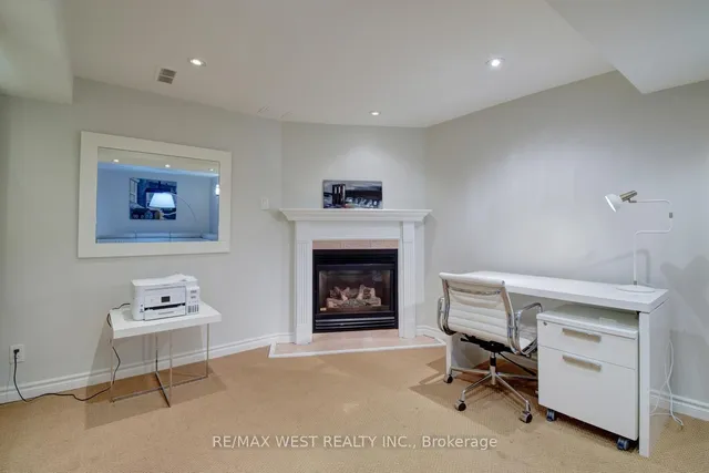 Additional image 28 of 2145 Country Club Dr Unit 6