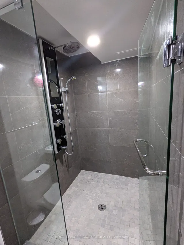 Additional image 18 of 3700 Kaneff Cres Unit 2007