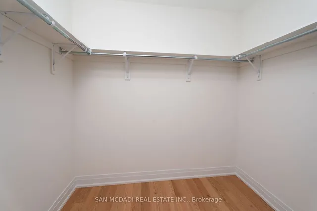 Additional image 24 of 2159 Royal Gala Circ