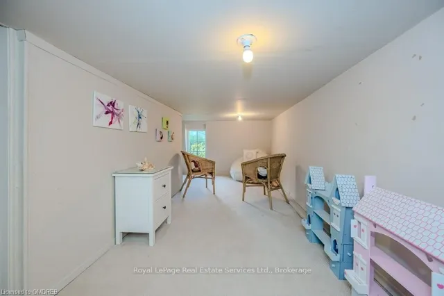 Additional image 23 of 2145 ELMHURST Ave