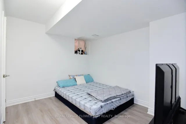 Additional image 37 of 28 Hawtrey Rd