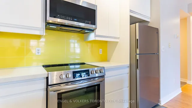 Additional image 14 of 500 Richmond St Unit 324