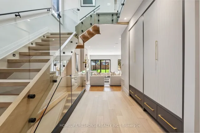 Additional image 6 of 8 MARTIN GROVE Rd