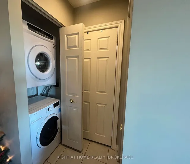 Additional image 4 of 2411 New St Unit 604