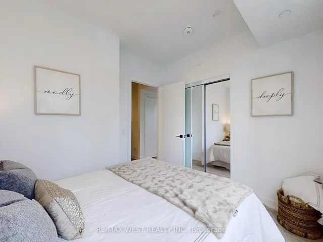 Additional image 10 of 327 King St Unit 3106