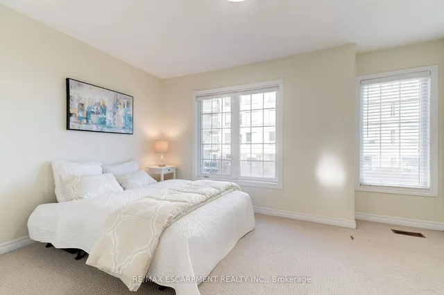 Additional image 18 of 682 Summers Common