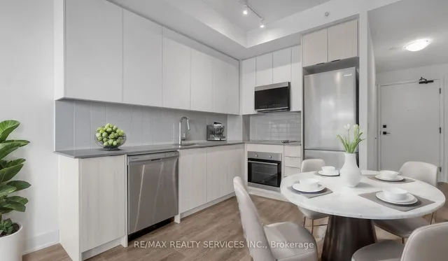 Additional image 3 of 2481 Taunton Rd Unit 603