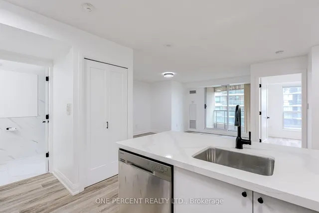 Additional image 17 of 7 Lorraine Dr Unit 1509