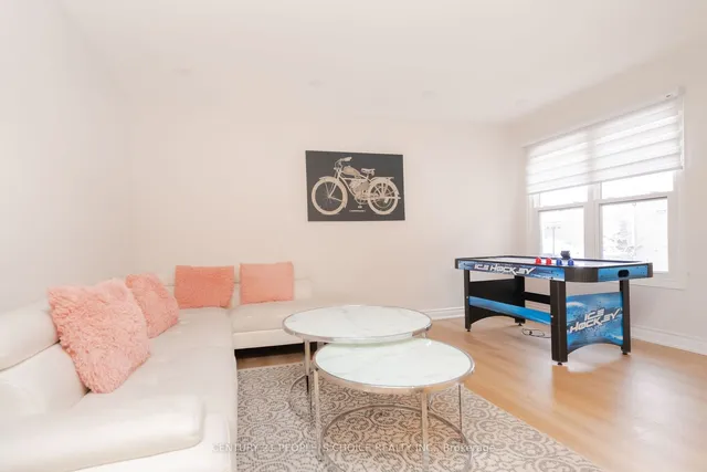 Additional image 7 of 362 Kingsbridge Garden Circ